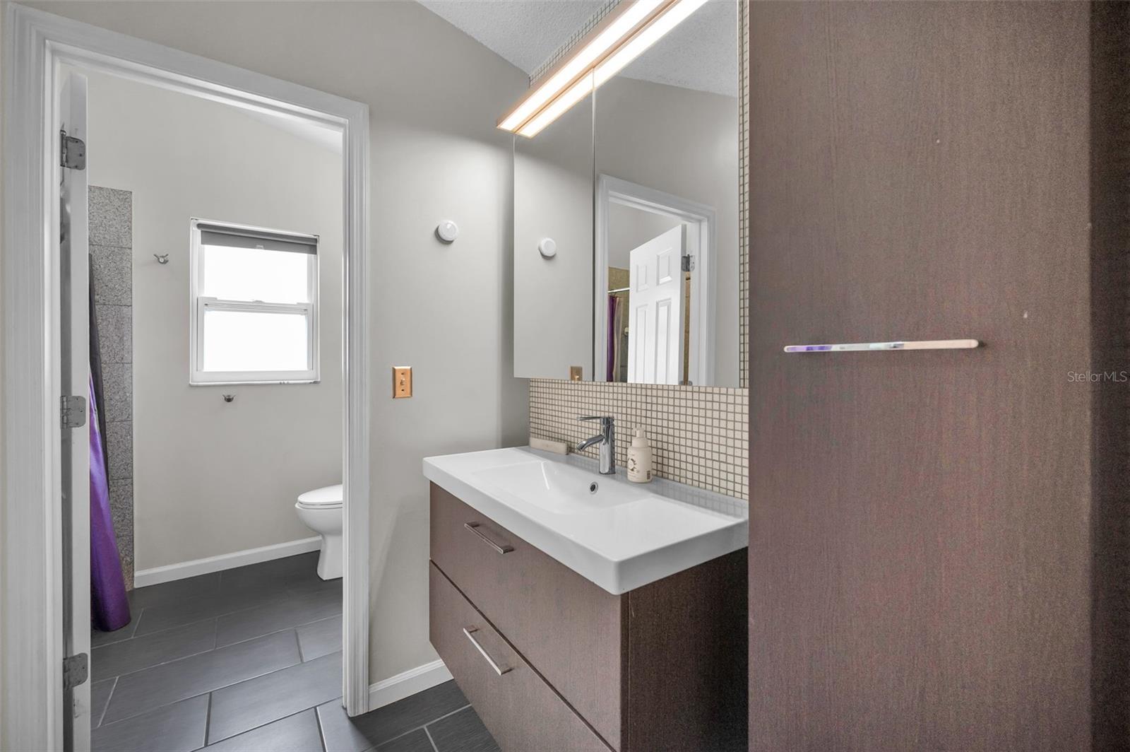 Image 36 of 82 For 14009 Middleton Way