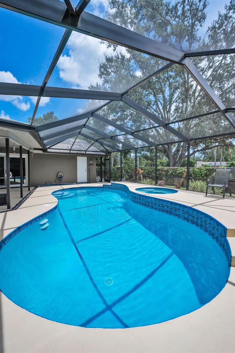 Image 51 of 82 For 14009 Middleton Way