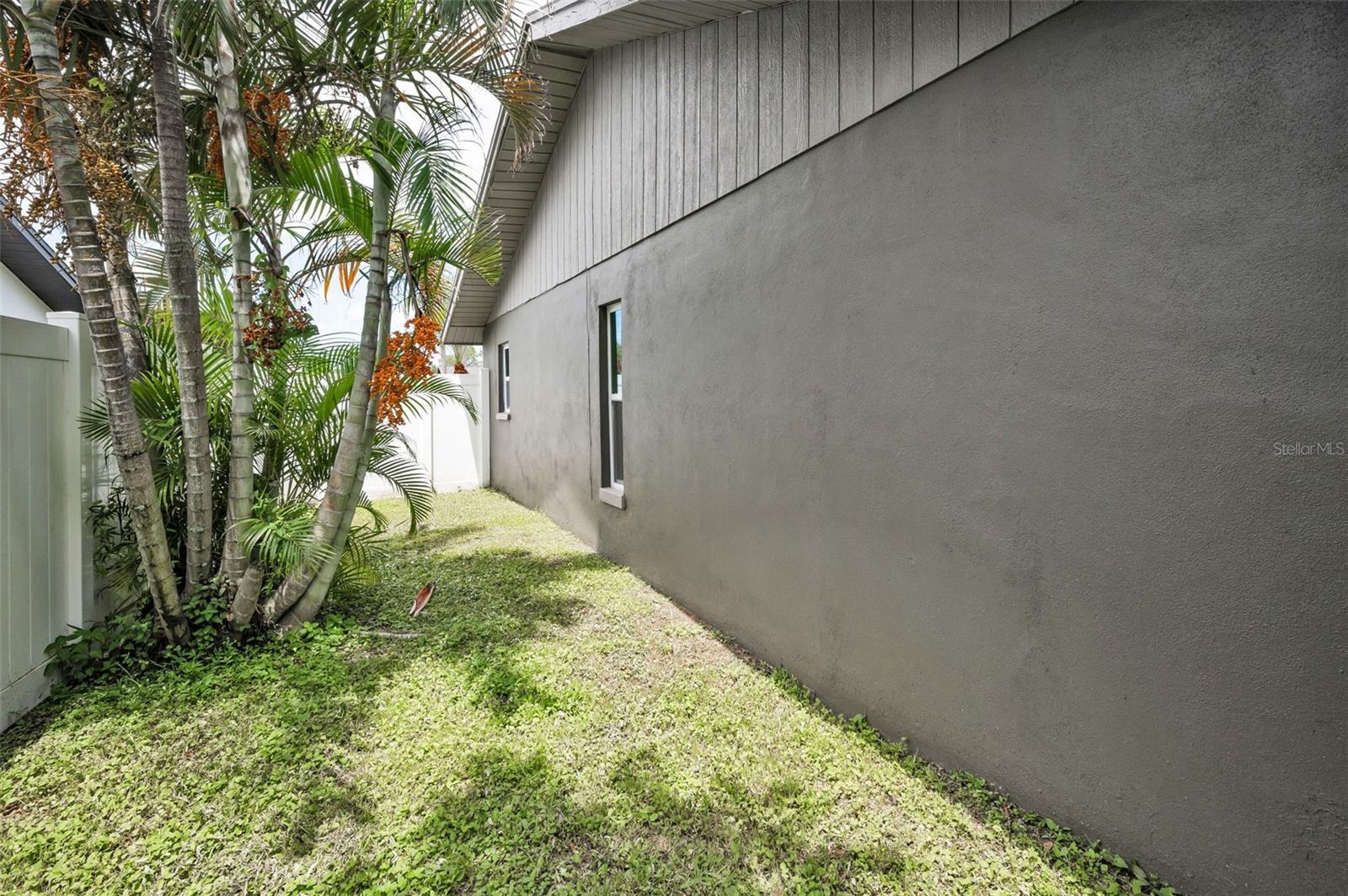 Image 57 of 82 For 14009 Middleton Way