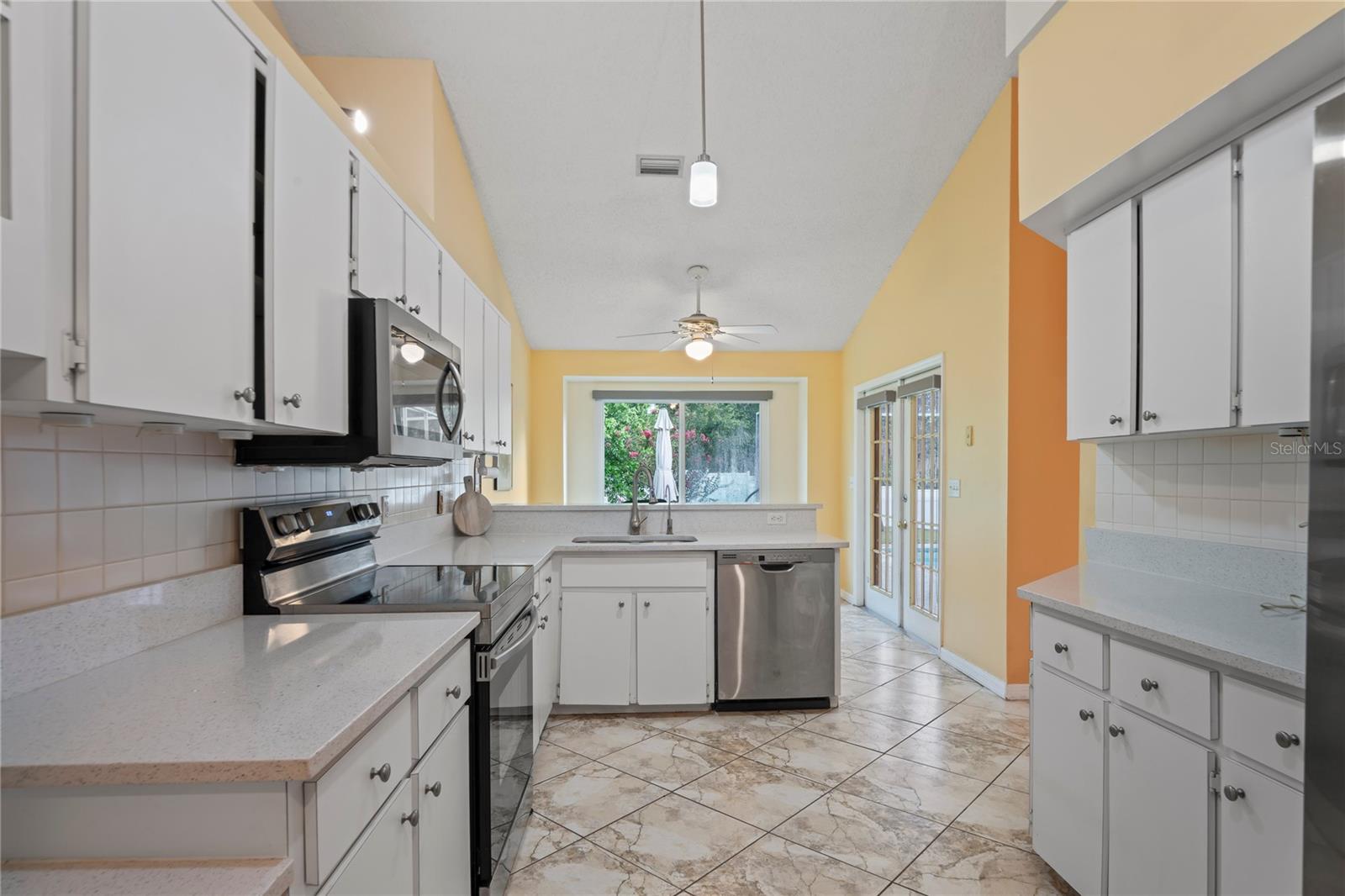 Image 10 of 45 For 455 Cressida Circle