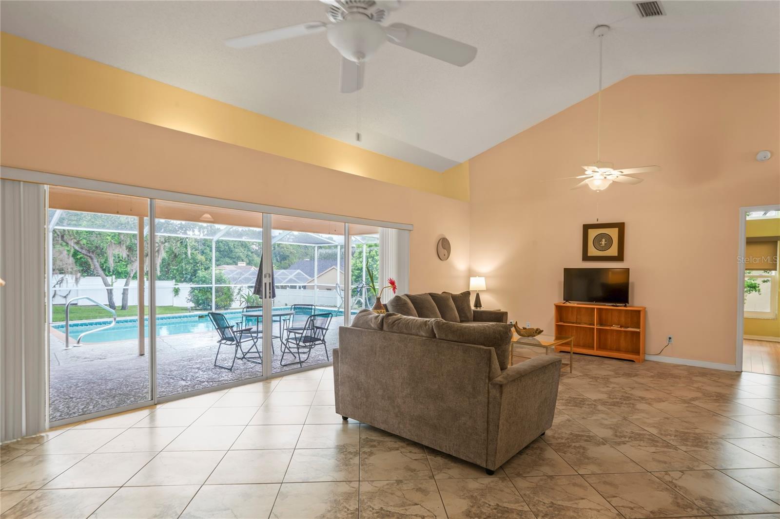 Image 8 of 45 For 455 Cressida Circle