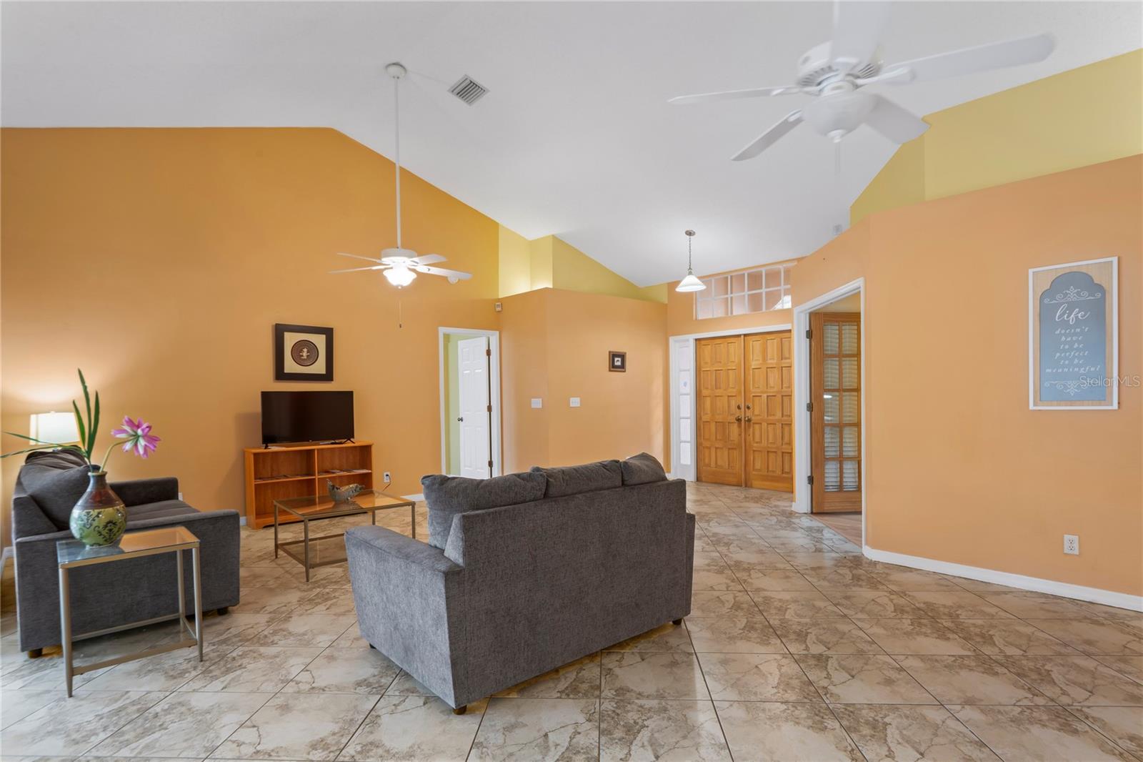Image 9 of 45 For 455 Cressida Circle