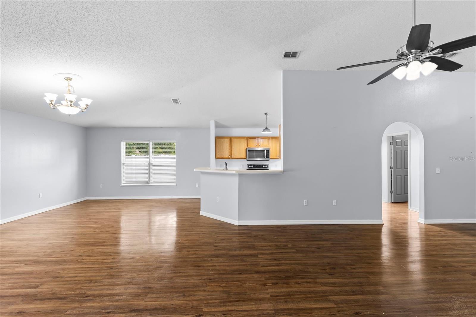 Image 14 of 61 For 13402 Copper Head Drive