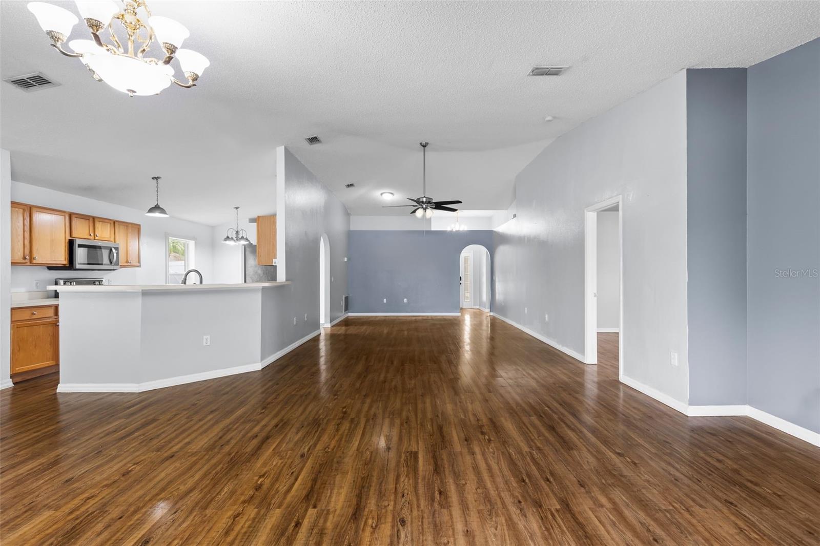 Image 25 of 61 For 13402 Copper Head Drive