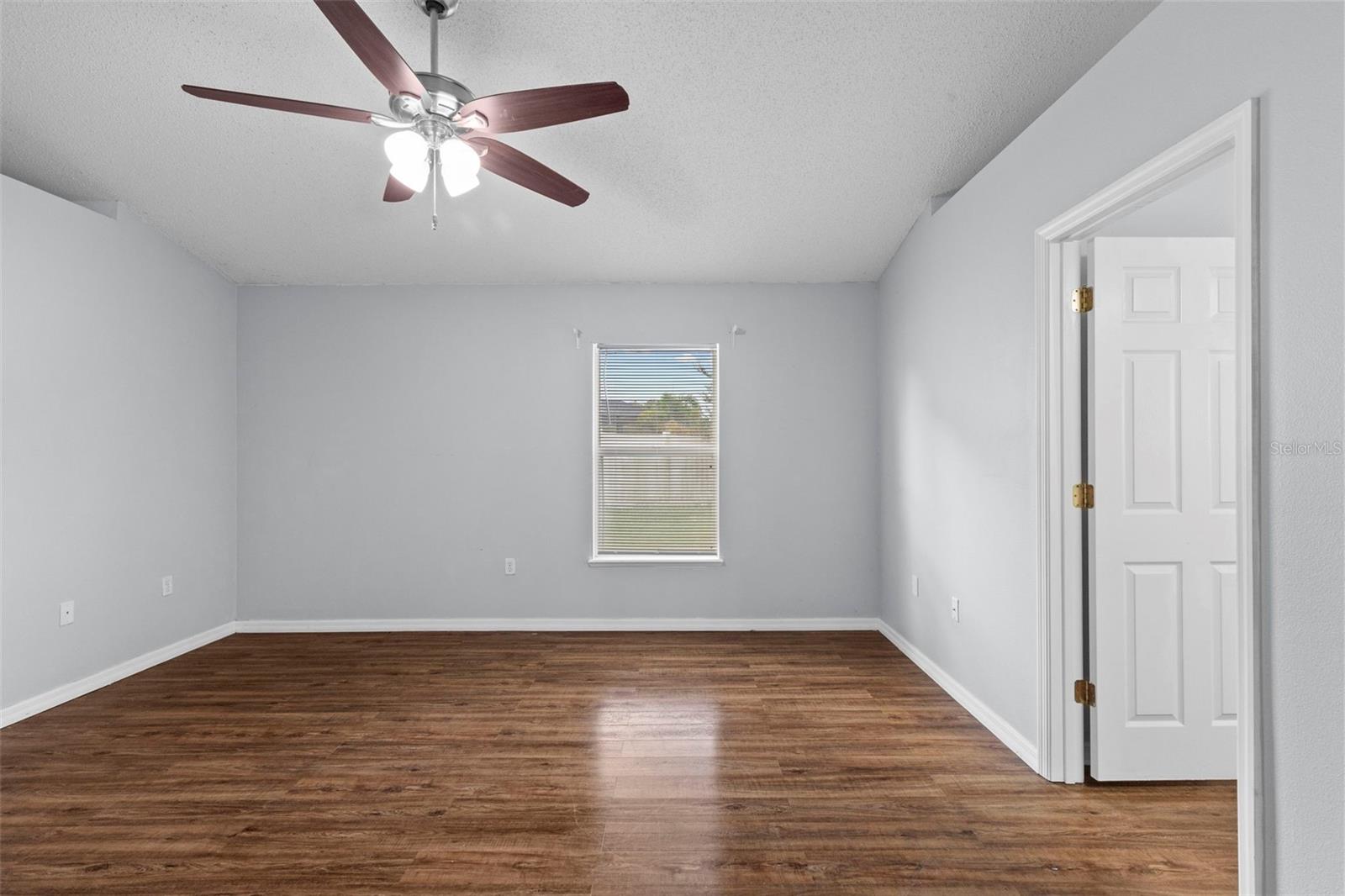 Image 27 of 61 For 13402 Copper Head Drive