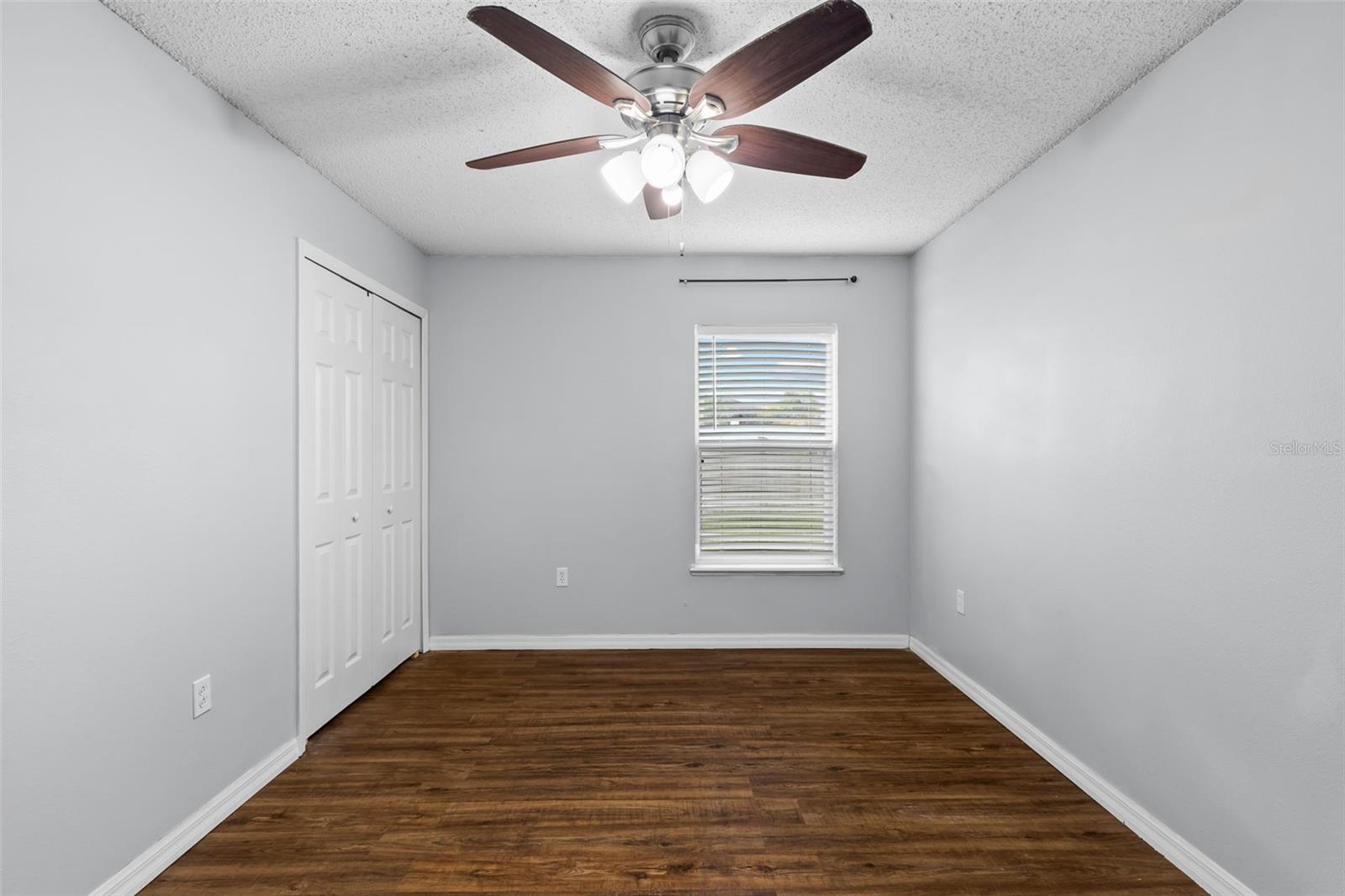 Image 29 of 61 For 13402 Copper Head Drive