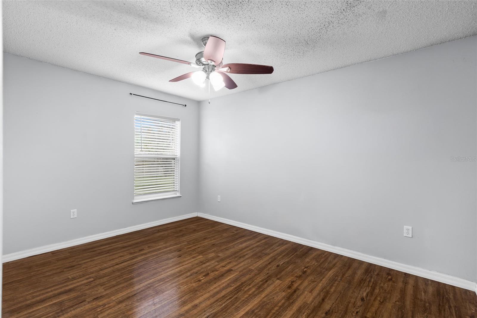 Image 61 of 61 For 13402 Copper Head Drive