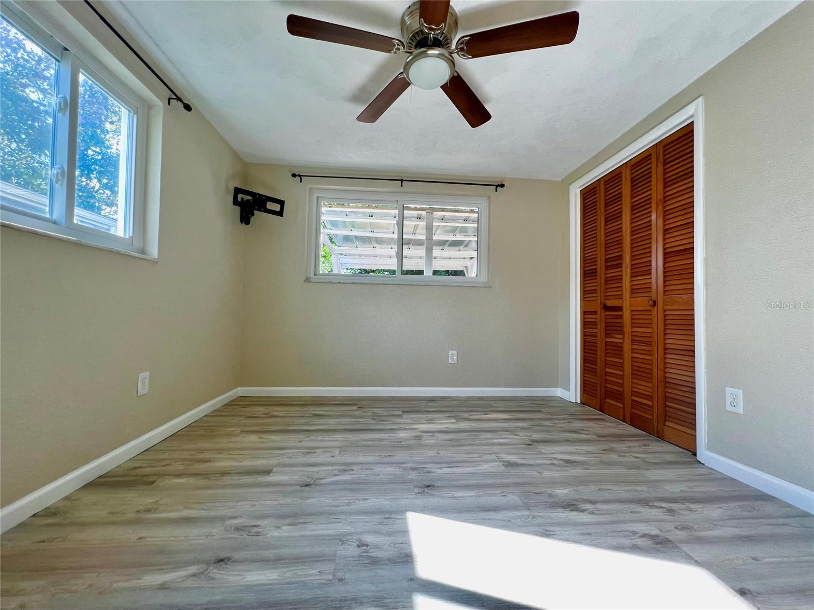 Image 8 of 15 For 4625 Madison Street