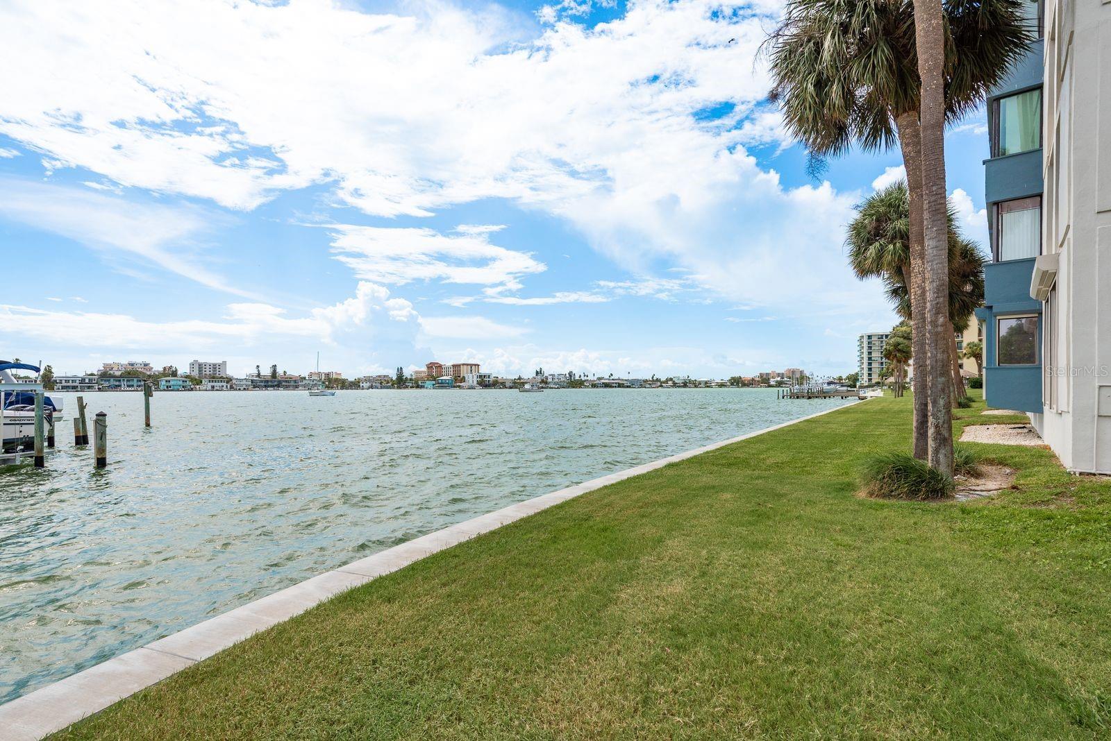 Image 31 of 50 For 644 Island Way 705