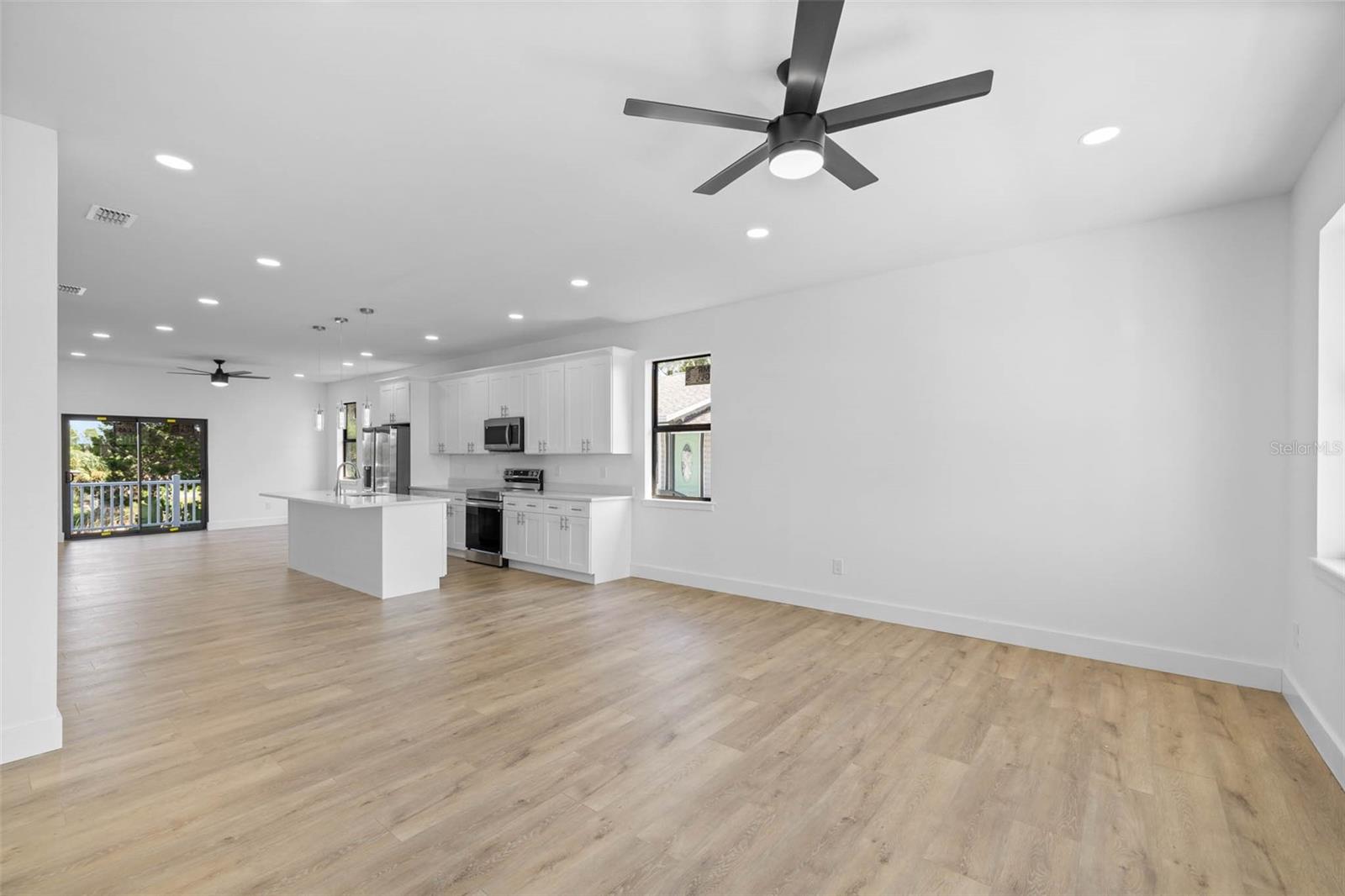 Image 11 of 42 For 3368 Fernleaf Drive