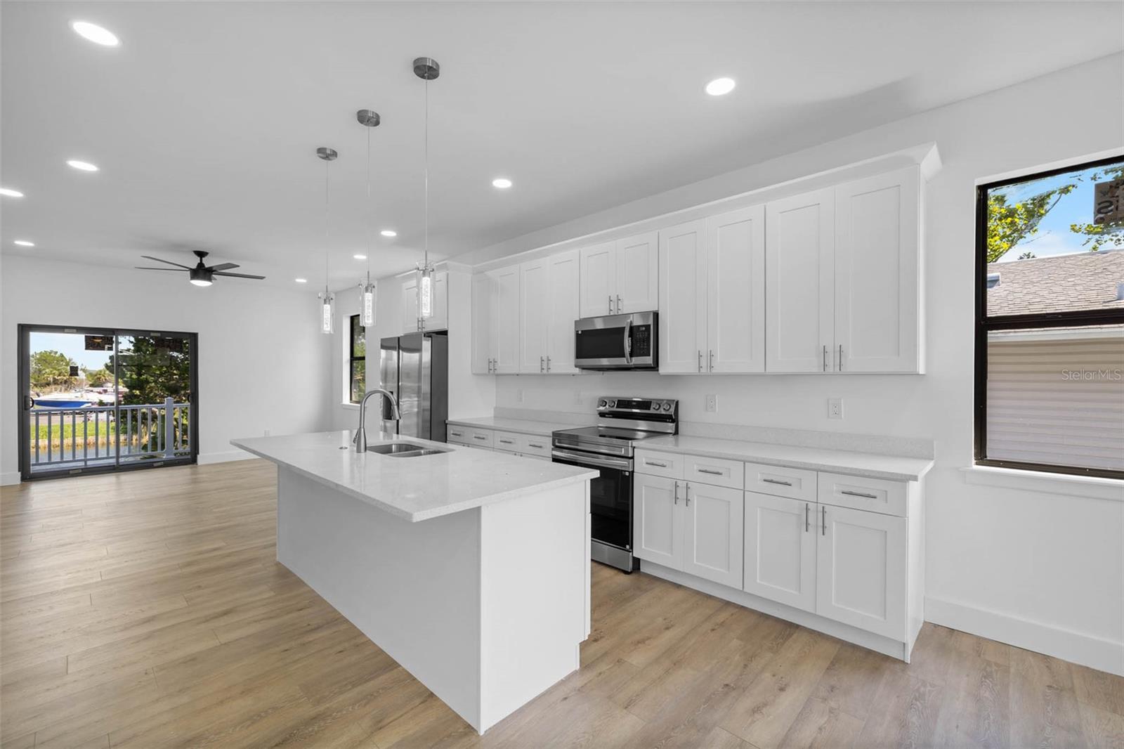 Image 13 of 42 For 3368 Fernleaf Drive