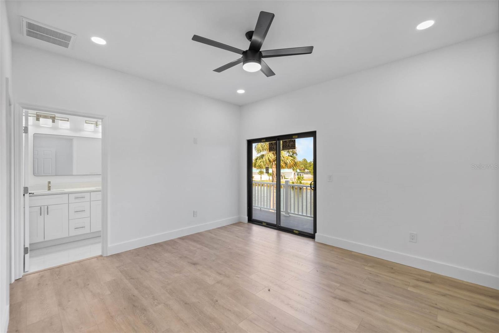 Image 18 of 42 For 3368 Fernleaf Drive