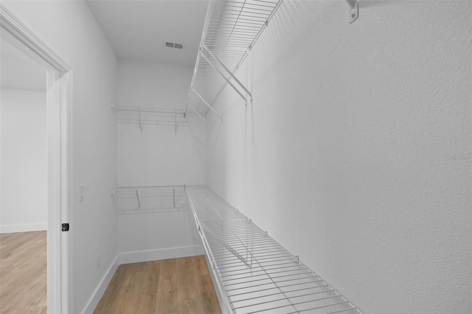 Image 20 of 42 For 3368 Fernleaf Drive