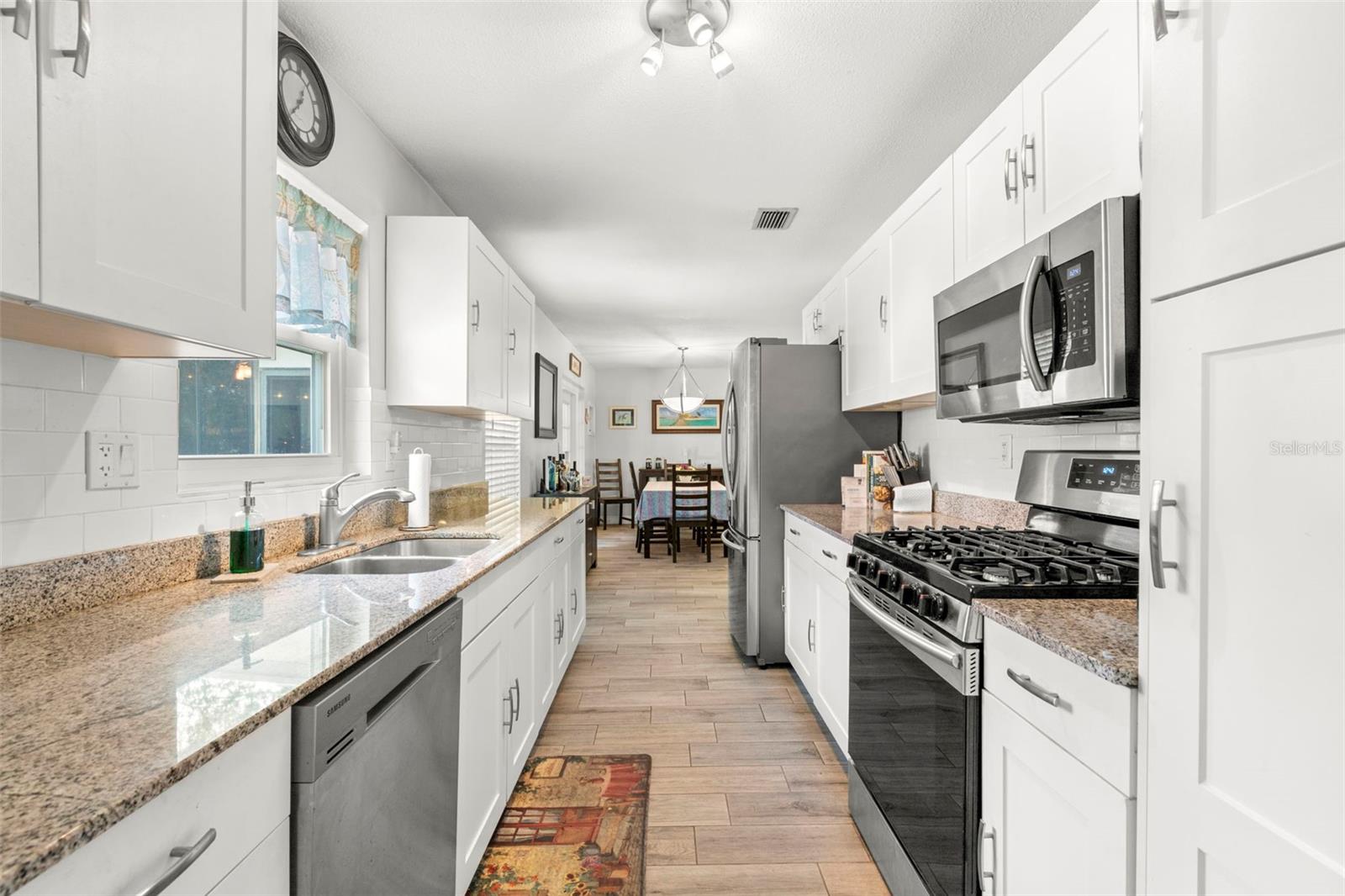 Image 12 of 40 For 1585 78th Avenue N