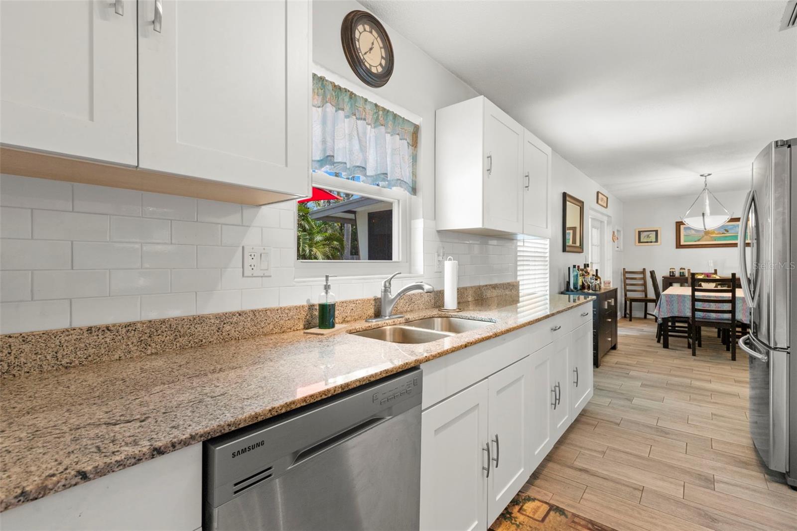 Image 14 of 40 For 1585 78th Avenue N