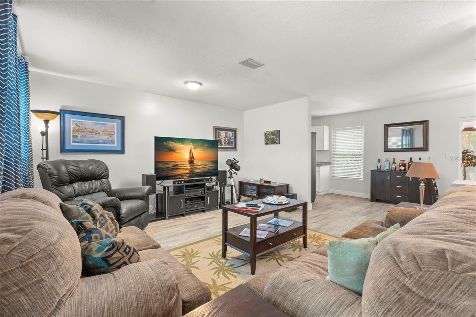 Image 7 of 40 For 1585 78th Avenue N