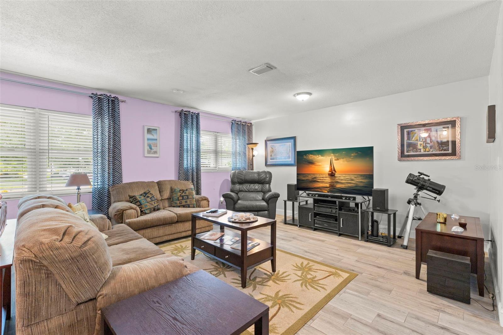 Image 8 of 40 For 1585 78th Avenue N