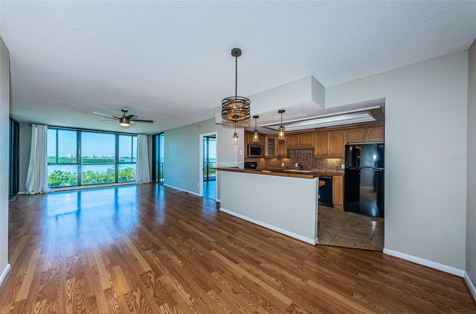Image 10 of 63 For 7100 Sunshine Skyway Lane S 608