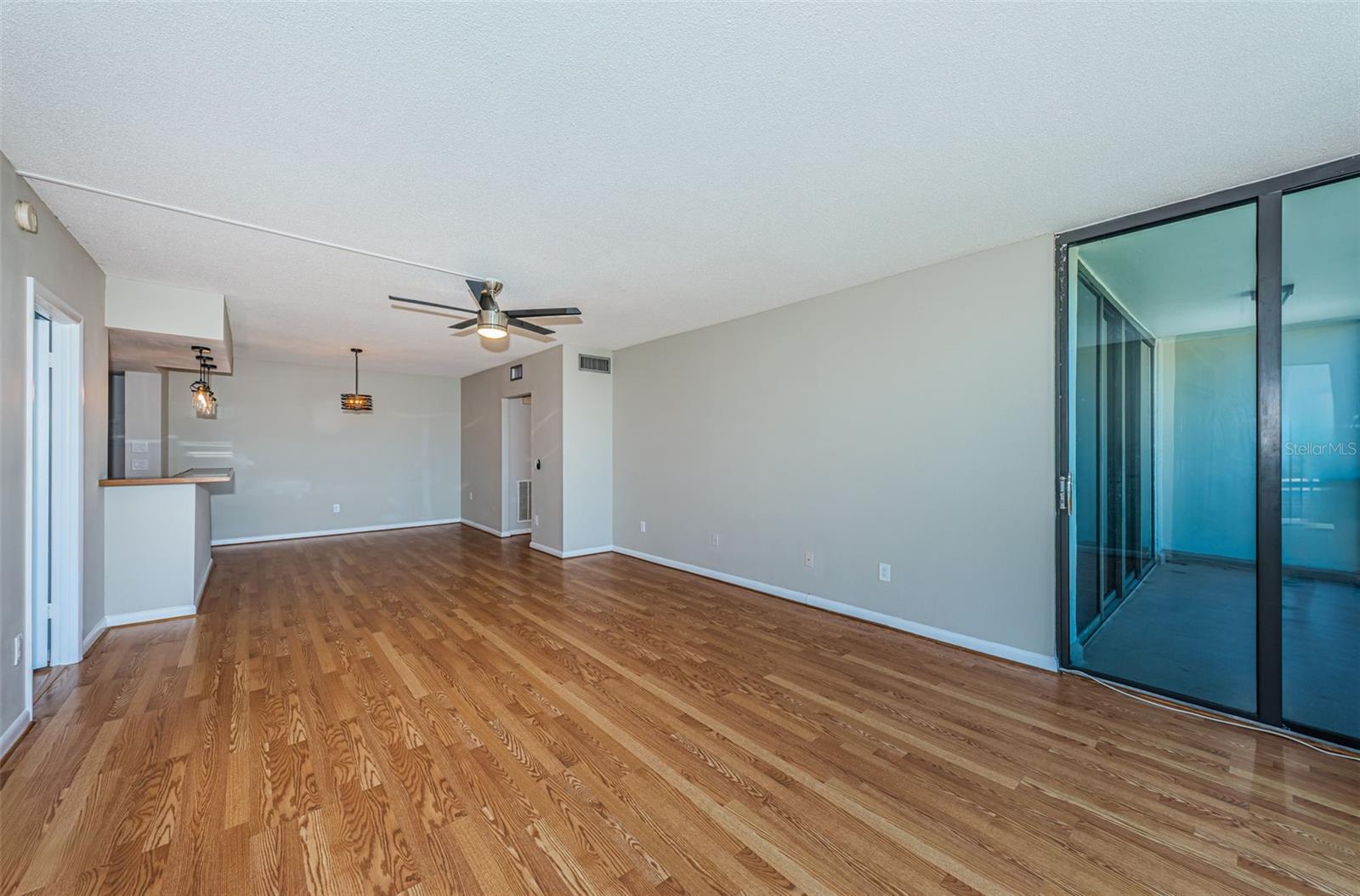 Image 14 of 63 For 7100 Sunshine Skyway Lane S 608
