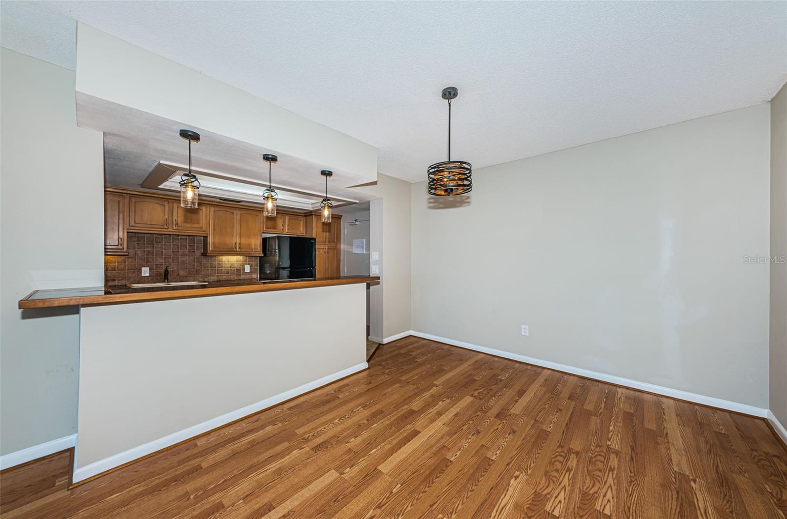 Image 15 of 63 For 7100 Sunshine Skyway Lane S 608