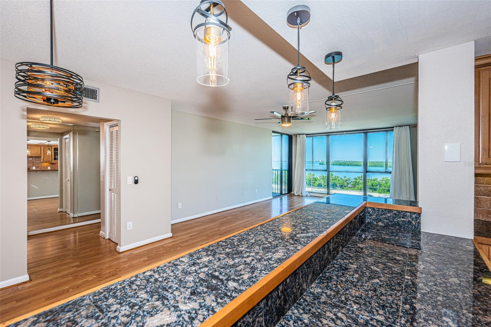 Image 17 of 63 For 7100 Sunshine Skyway Lane S 608
