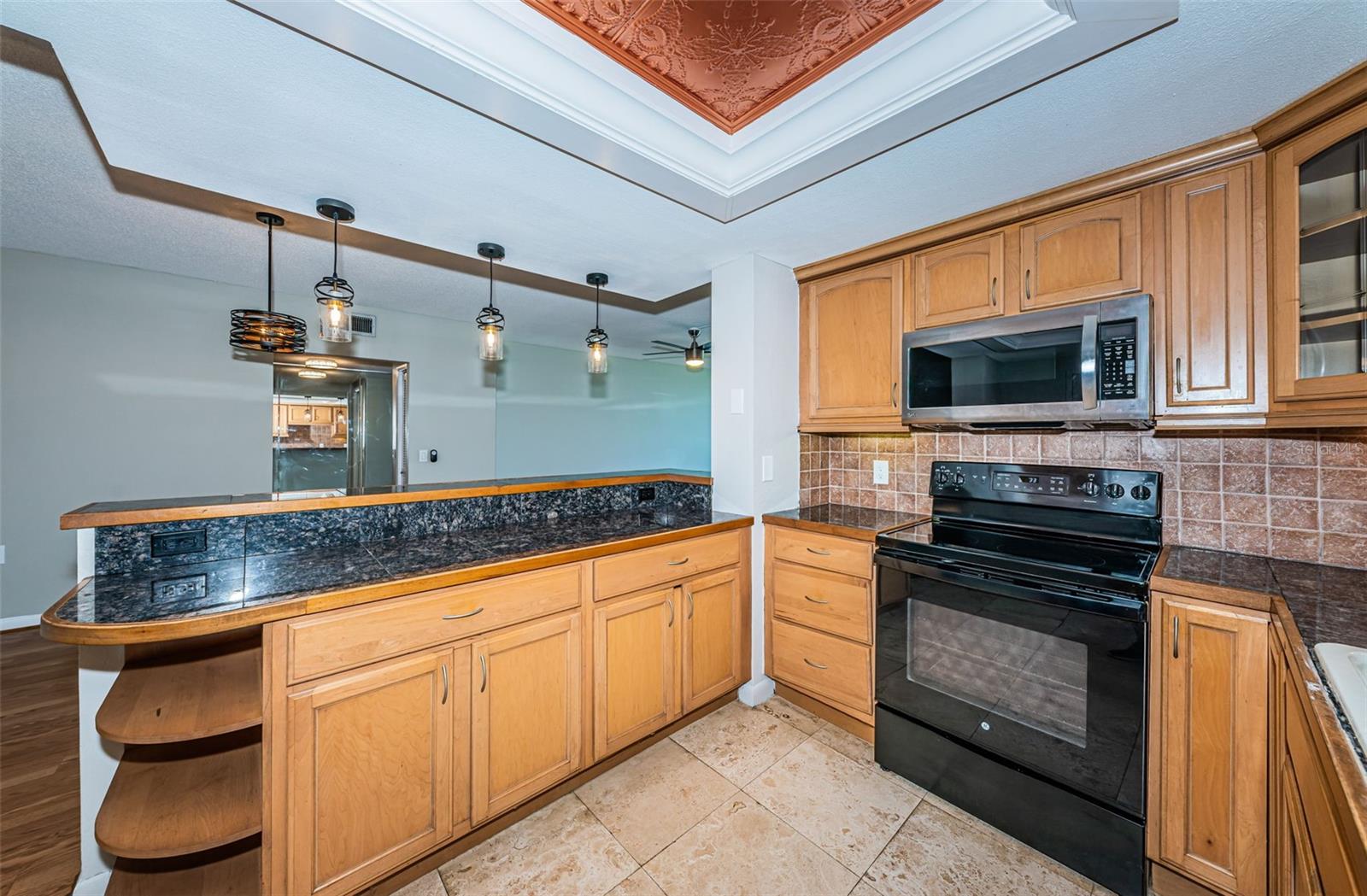 Image 19 of 63 For 7100 Sunshine Skyway Lane S 608