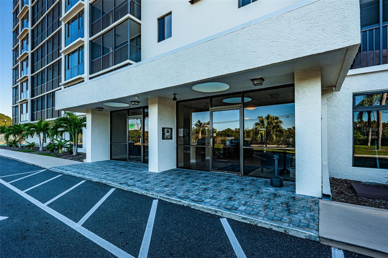 Image 2 of 63 For 7100 Sunshine Skyway Lane S 608