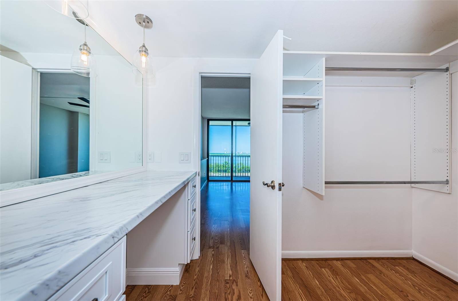 Image 29 of 63 For 7100 Sunshine Skyway Lane S 608