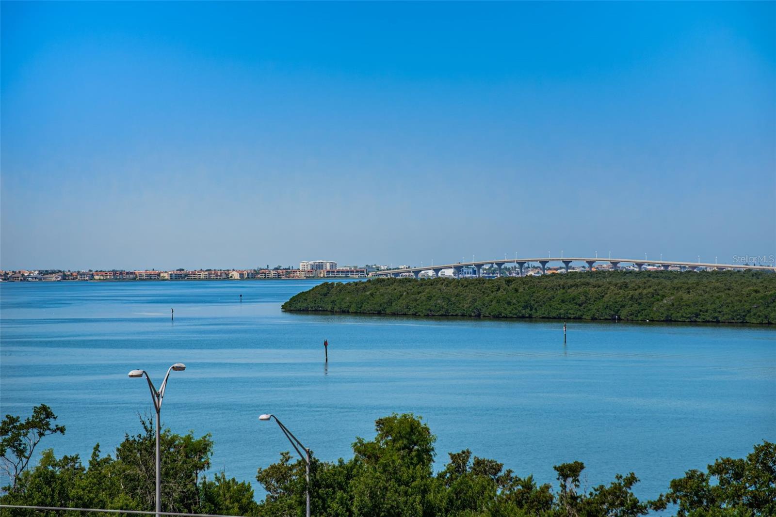 Image 32 of 63 For 7100 Sunshine Skyway Lane S 608