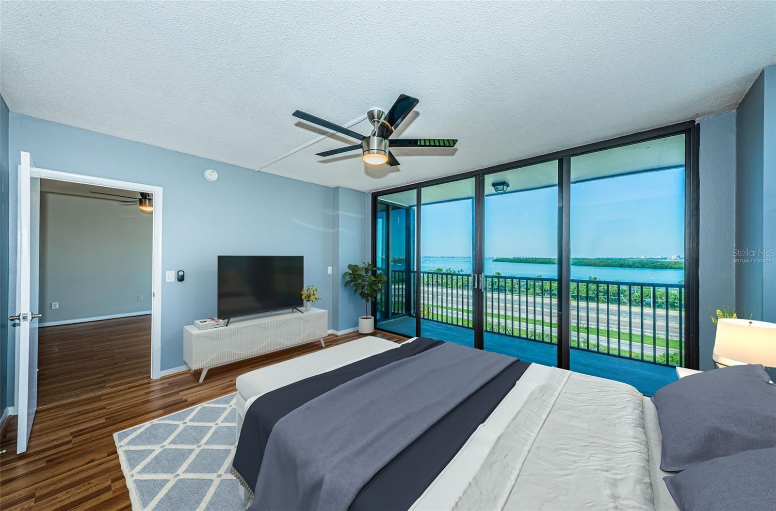 Image 36 of 63 For 7100 Sunshine Skyway Lane S 608