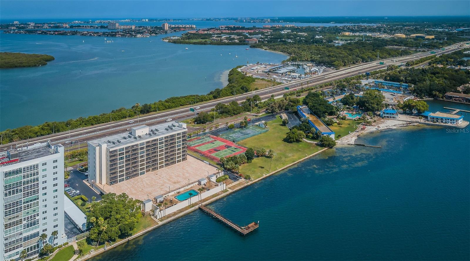 Image 49 of 63 For 7100 Sunshine Skyway Lane S 608