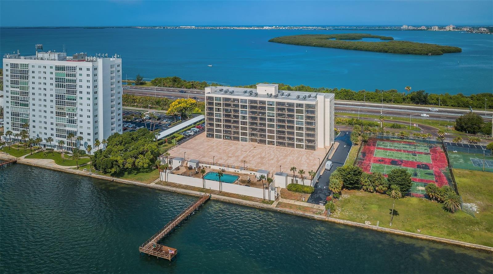 Image 50 of 63 For 7100 Sunshine Skyway Lane S 608