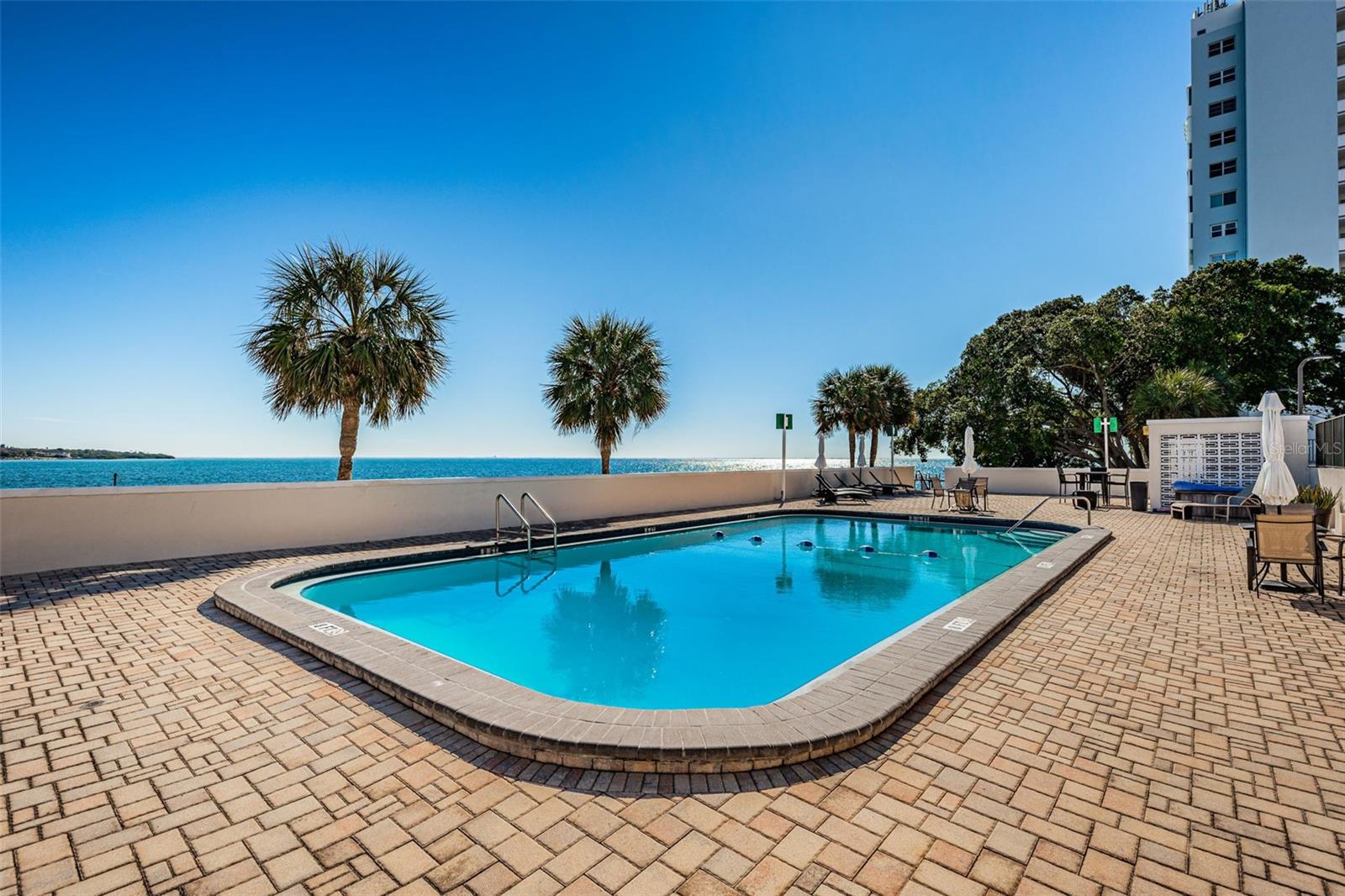 Image 55 of 63 For 7100 Sunshine Skyway Lane S 608