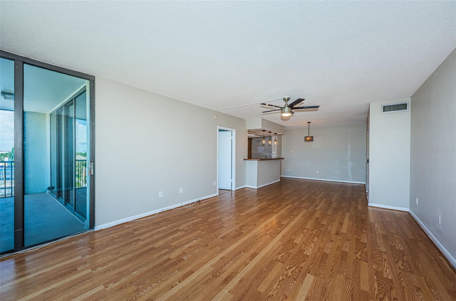 Image 6 of 63 For 7100 Sunshine Skyway Lane S 608