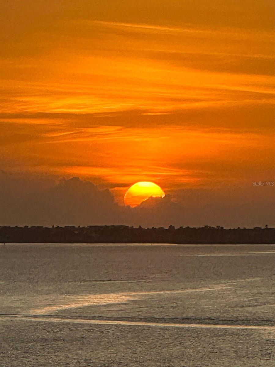 Image 65 of 72 For 7100 Sunshine Skyway Lane S 608