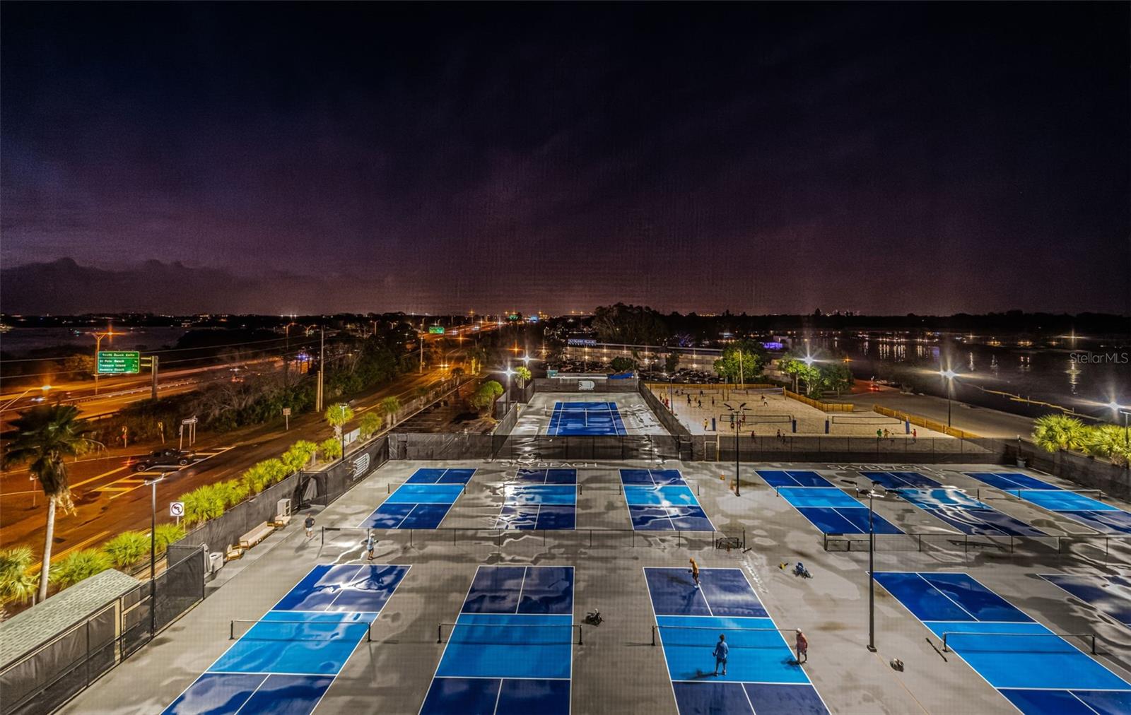 Image 71 of 72 For 7100 Sunshine Skyway Lane S 608