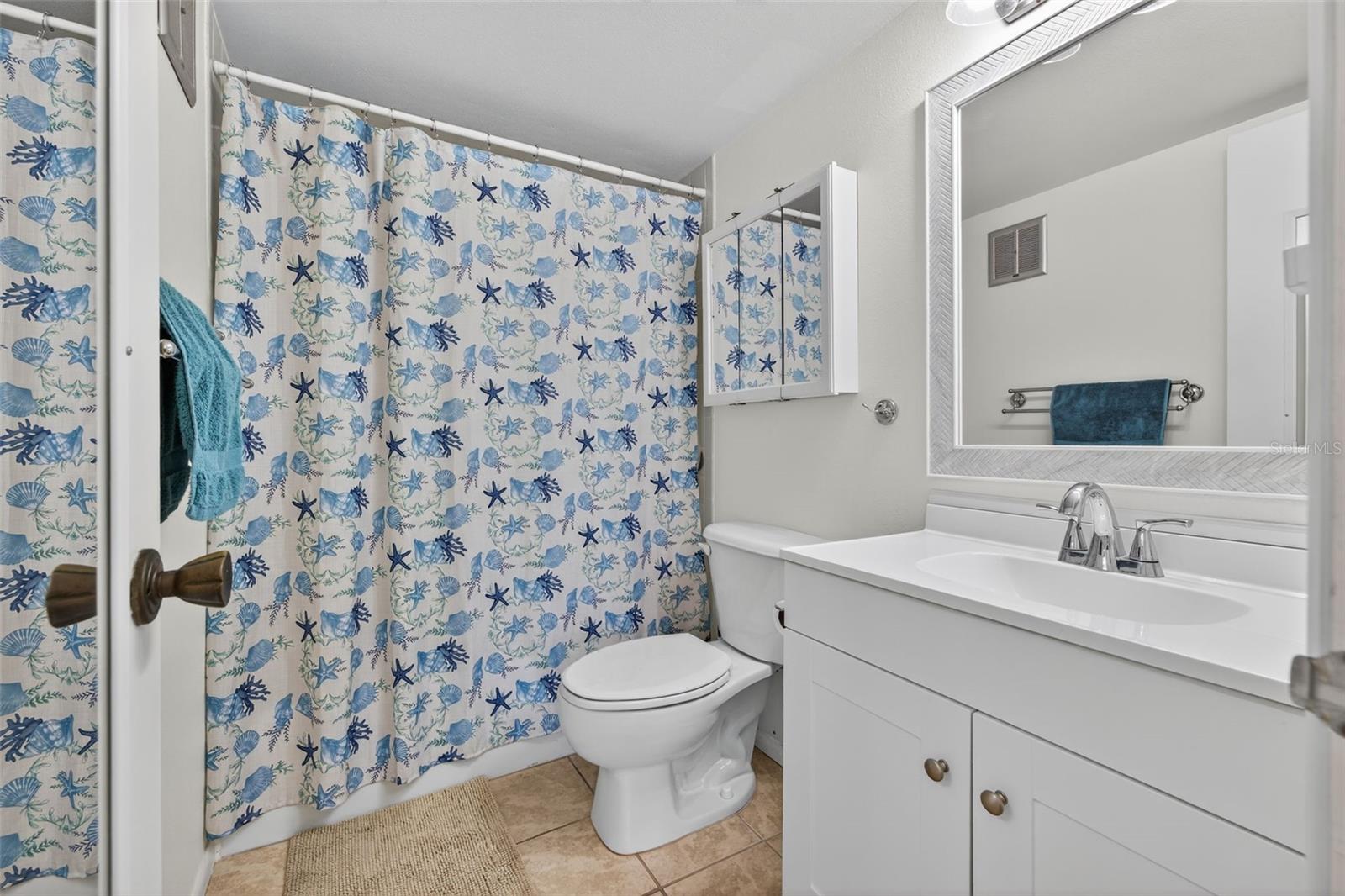 Image 15 of 35 For 14130 Rosemary Lane 1207