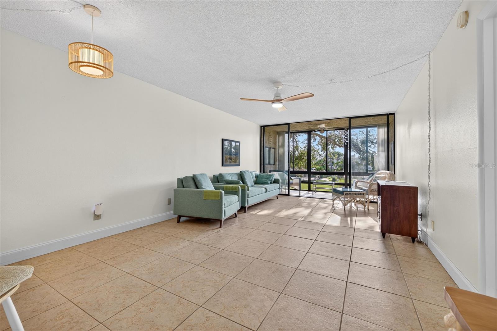 Image 8 of 35 For 14130 Rosemary Lane 1207