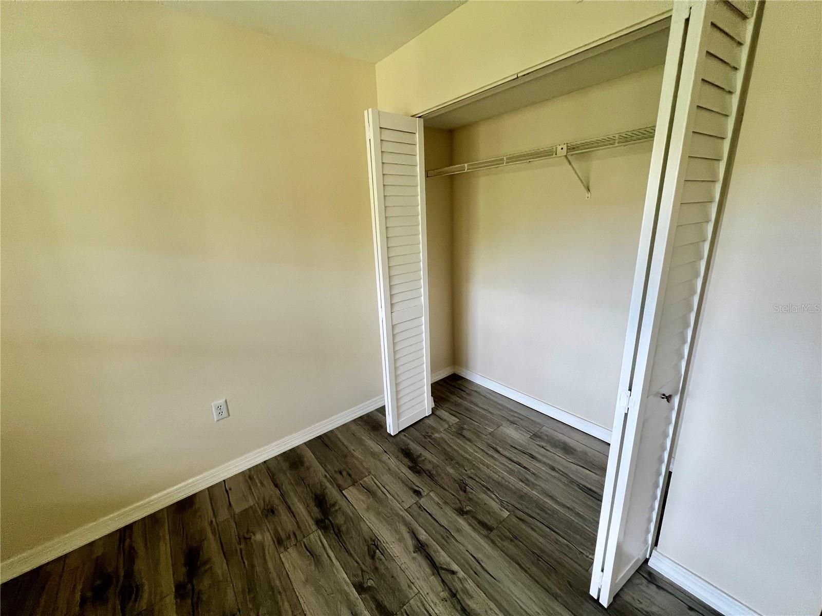 Image 18 of 33 For 2690 Coral Landings Boulevard 636