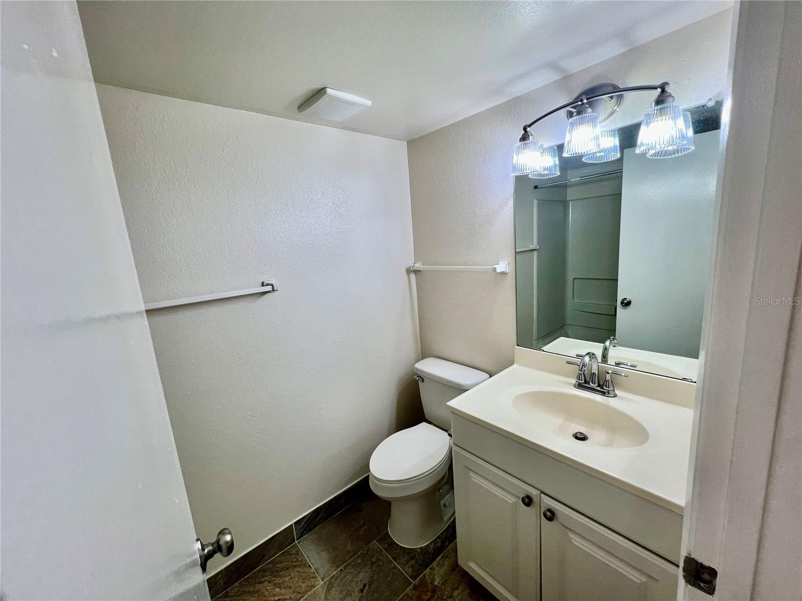Image 19 of 33 For 2690 Coral Landings Boulevard 636