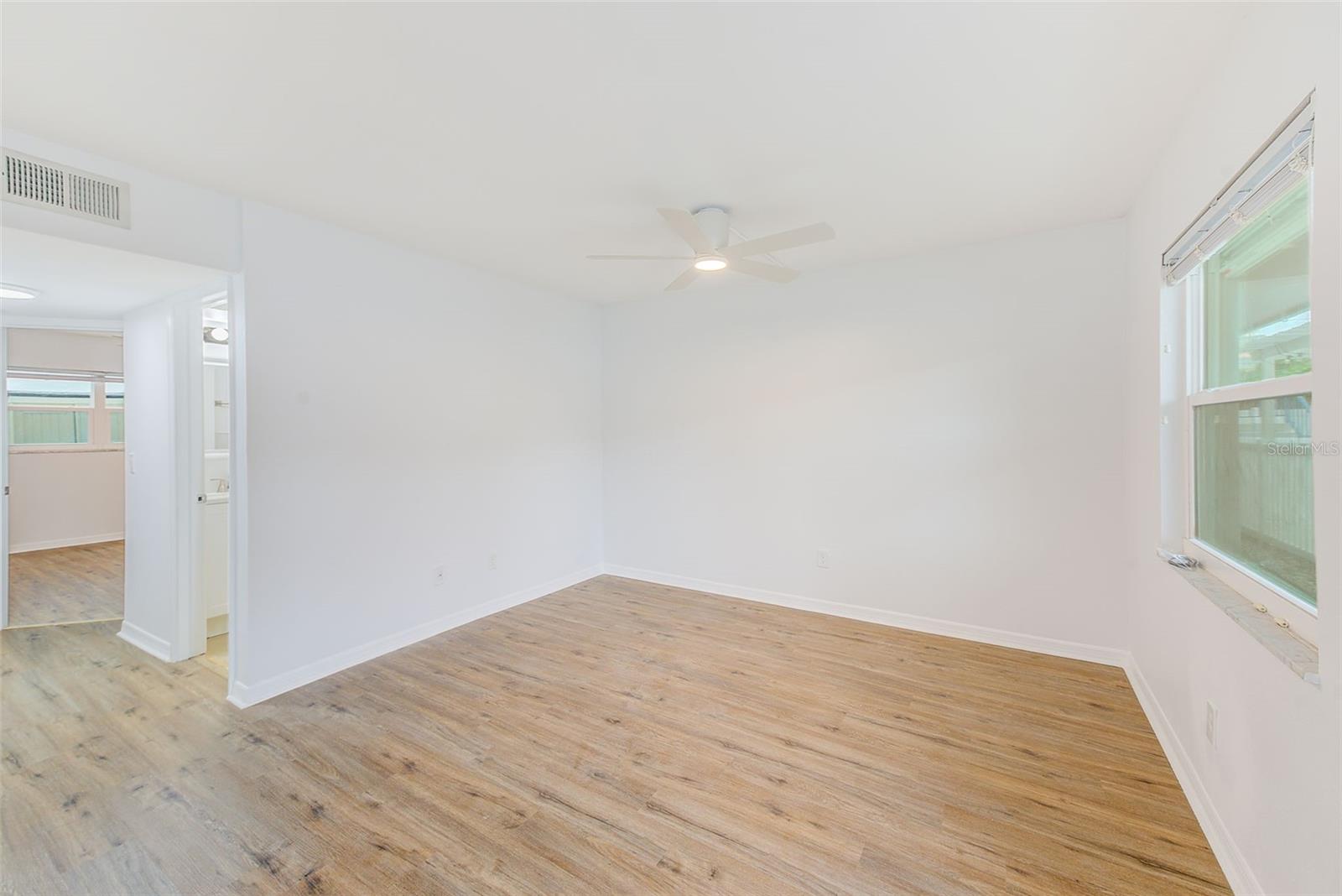 Image 5 of 31 For 2308 1st Street 2