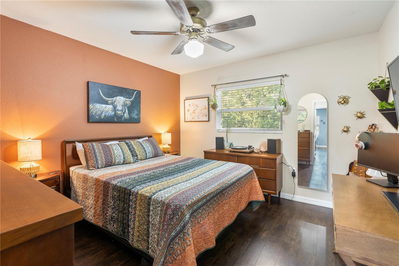 Listing photo id 11 for 406 East Avenue