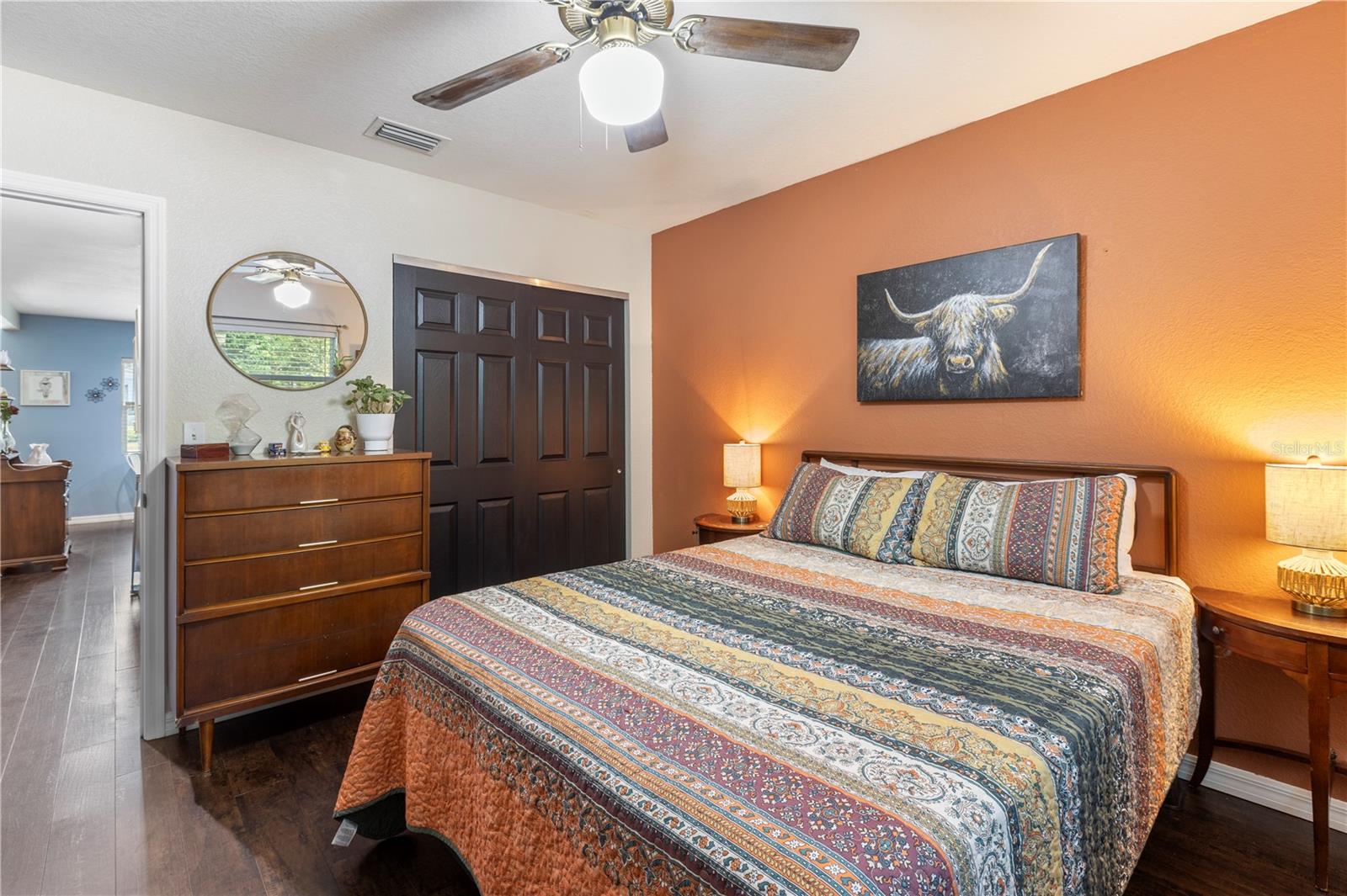 Listing photo id 12 for 406 East Avenue