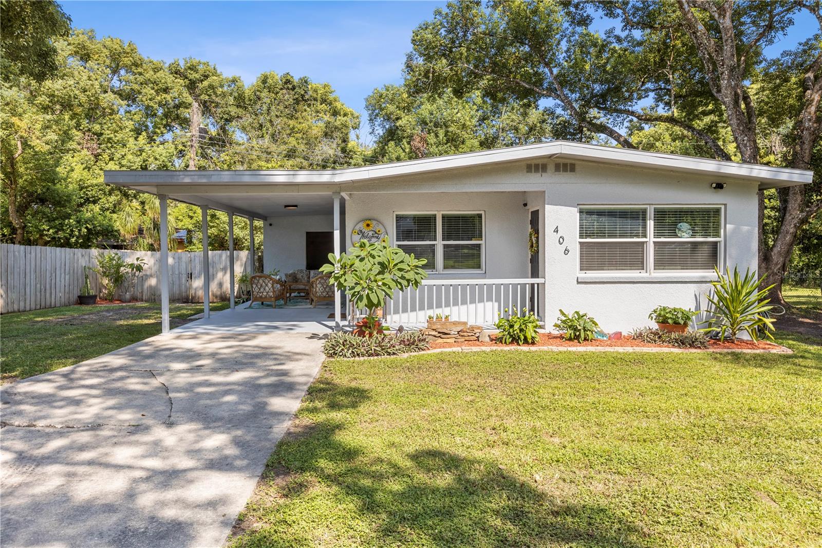 Listing photo id 0 for 406 East Avenue