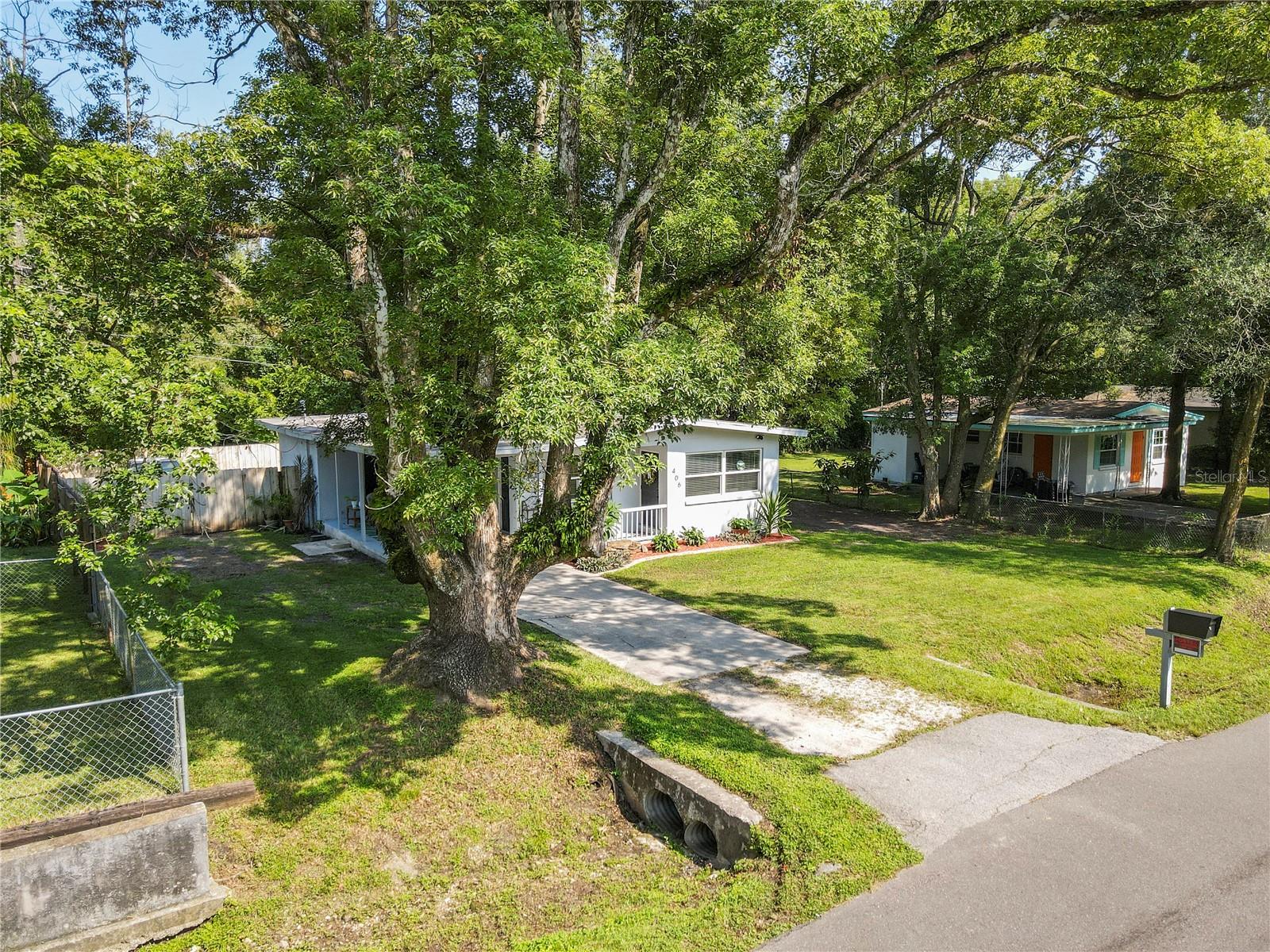 Listing photo id 33 for 406 East Avenue
