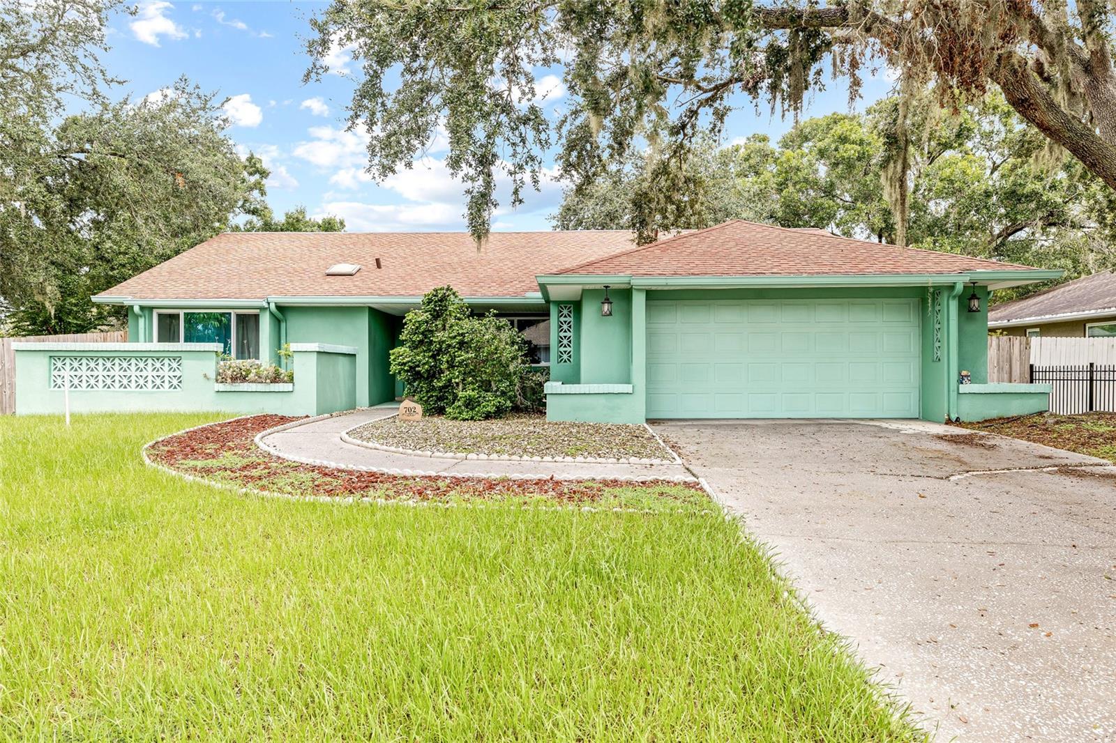 Details for 702 Fortuna Drive, BRANDON, FL 33511