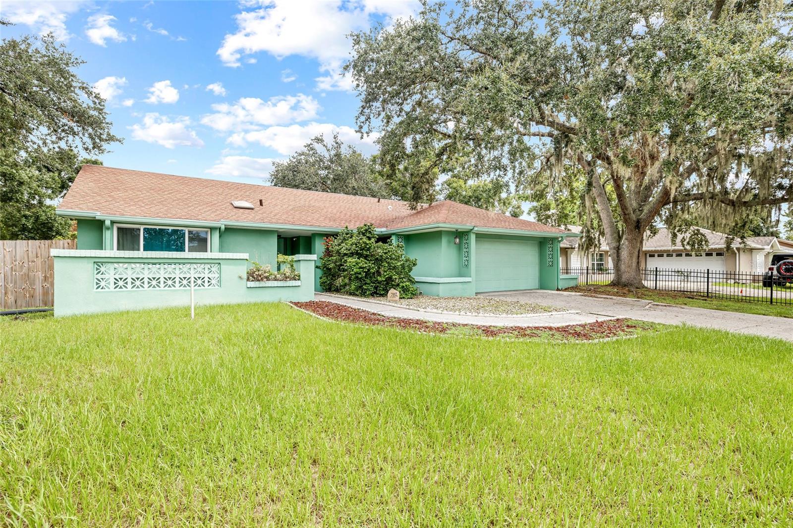 Image 15 of 48 For 702 Fortuna Drive