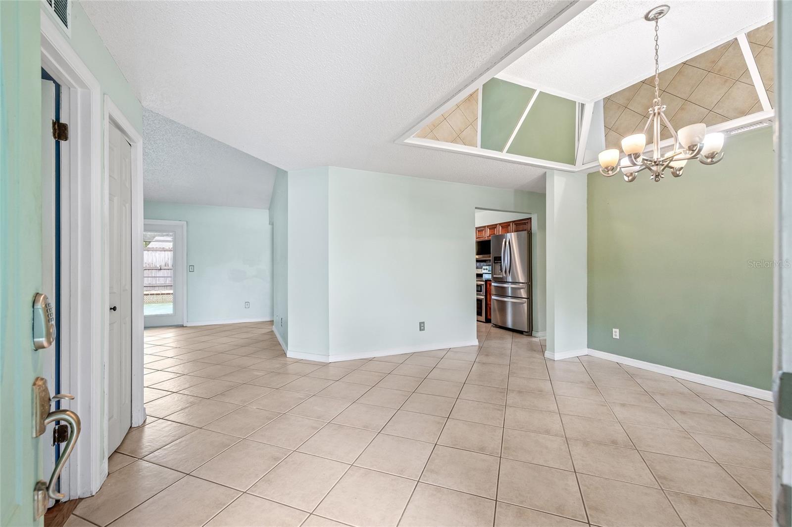 Image 17 of 48 For 702 Fortuna Drive