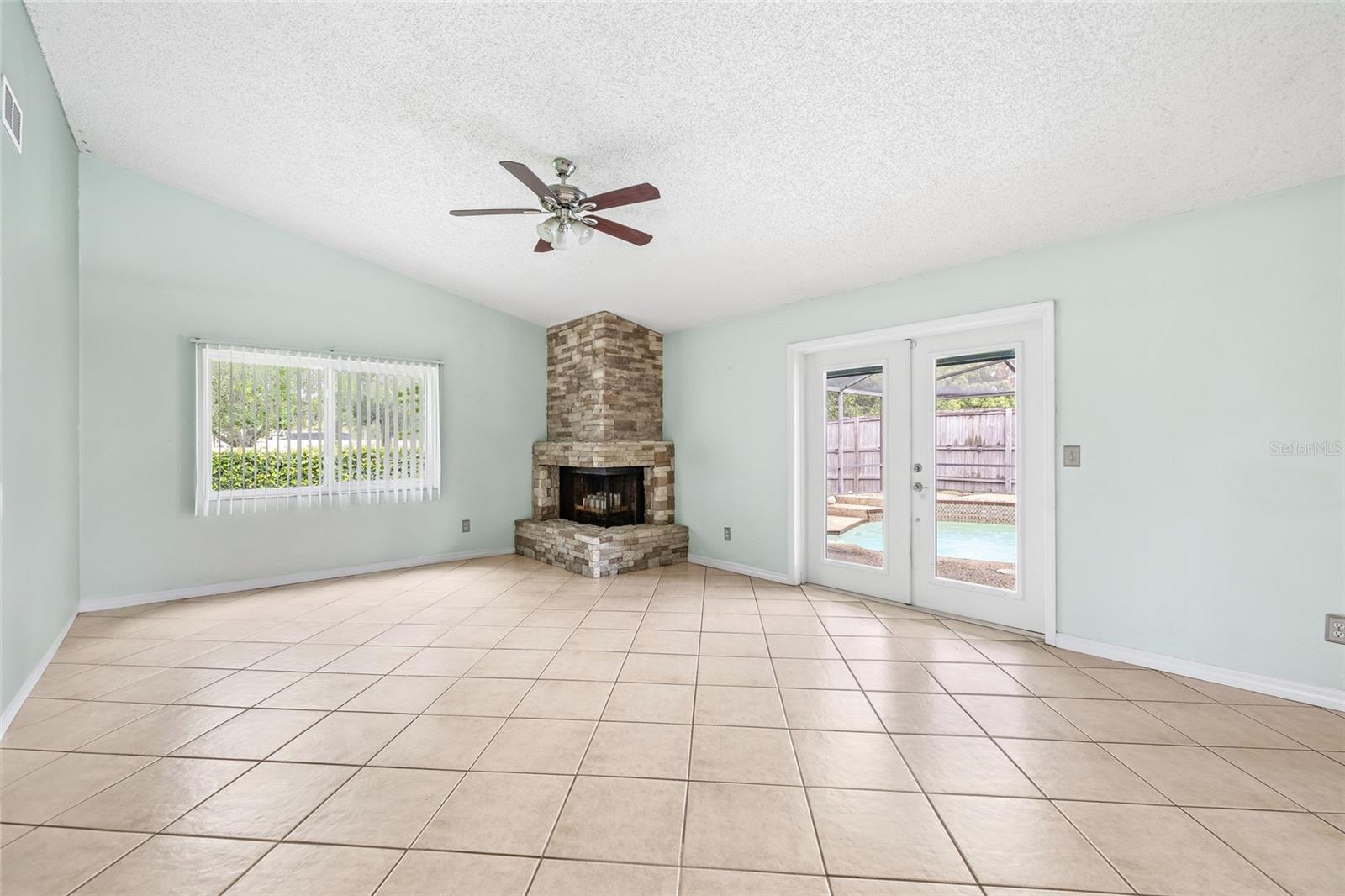 Image 20 of 48 For 702 Fortuna Drive