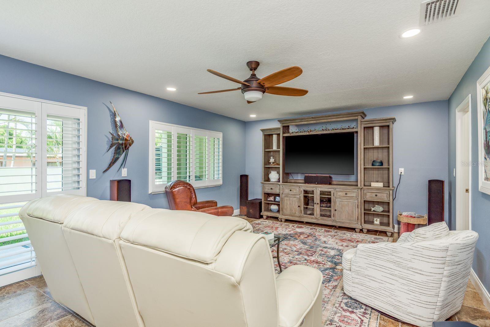 Image 18 of 56 For 538 Walden Court